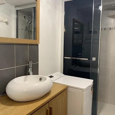 - T2 Mezzanine Climatisé Proche - 5/6 Pers - Parking Privé - équipé - Fr-1-796-23